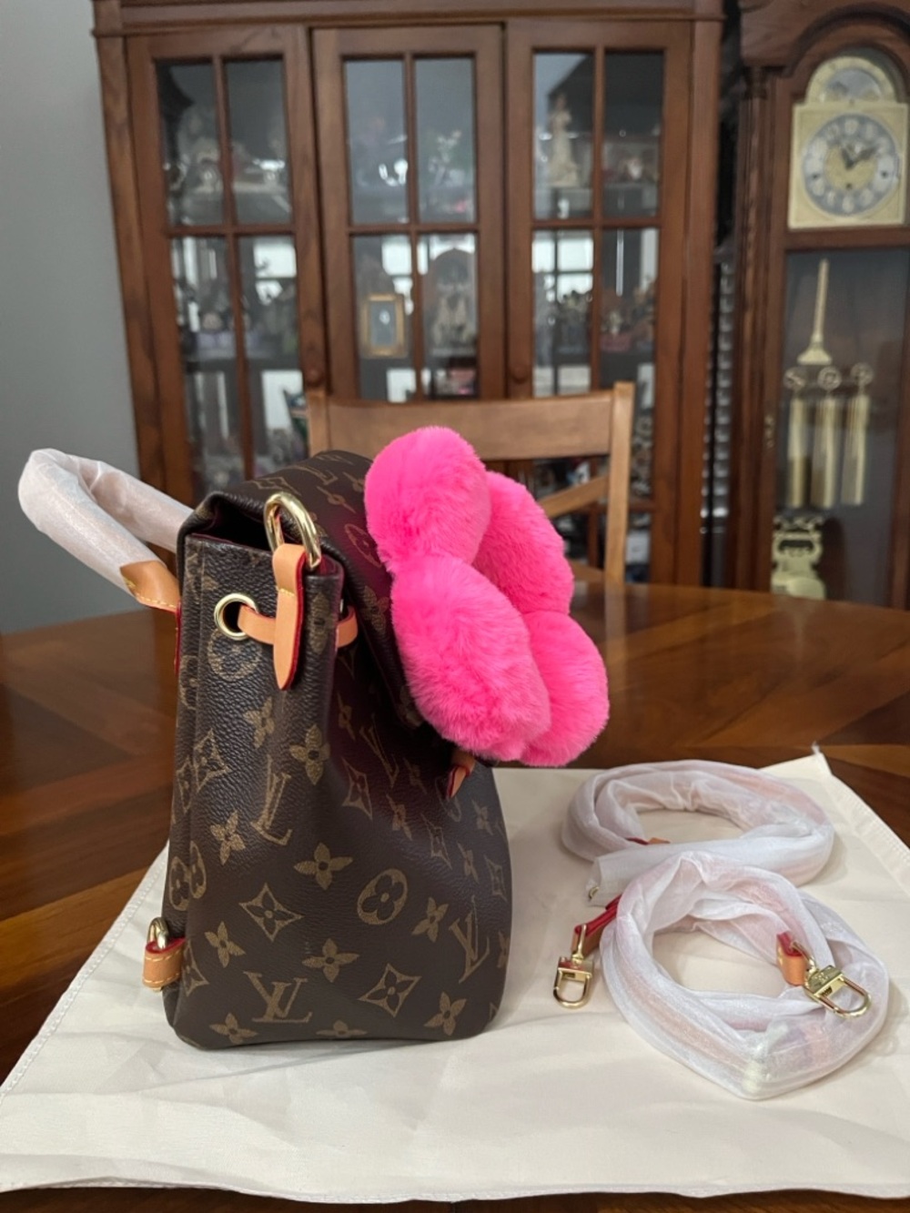 Chic Brown Bucket Backpack Bag with Pink Fur Flower Charm! - Picture 5 of 9